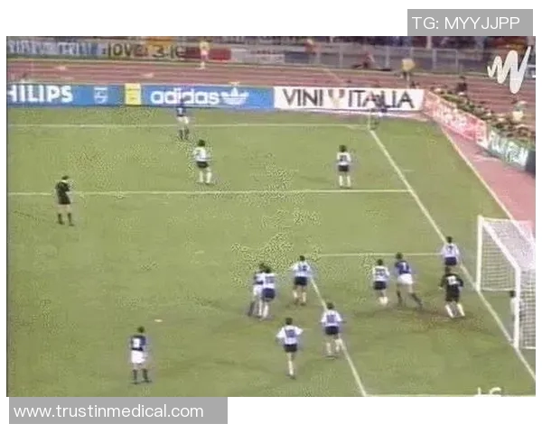 足球明星F4的传奇故事与辉煌成就揭示了他们对全球足球的深远影响与贡献 足球明星F4的传奇故事与辉煌成就揭示了他们对全球足球的深远影响与贡献