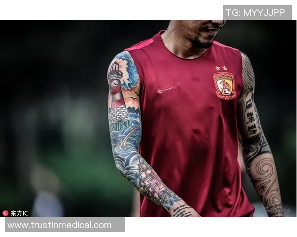足球明星纹身艺术揭秘展现个性与激情的独特图案与故事 足球明星纹身艺术揭秘展现个性与激情的独特图案与故事