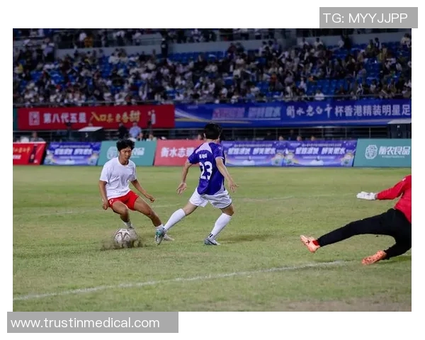 足球明星风格时尚人物造型展示尽显运动魅力与个性魅力 足球明星风格时尚人物造型展示尽显运动魅力与个性魅力