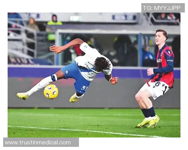 身体素质卓越的足球明星们如何保持巅峰状态与健康秘诀解析 身体素质卓越的足球明星们如何保持巅峰状态与健康秘诀解析