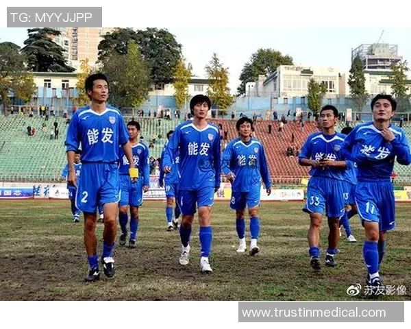 南京足球队与武汉足球队赛后状态分析及表现评估